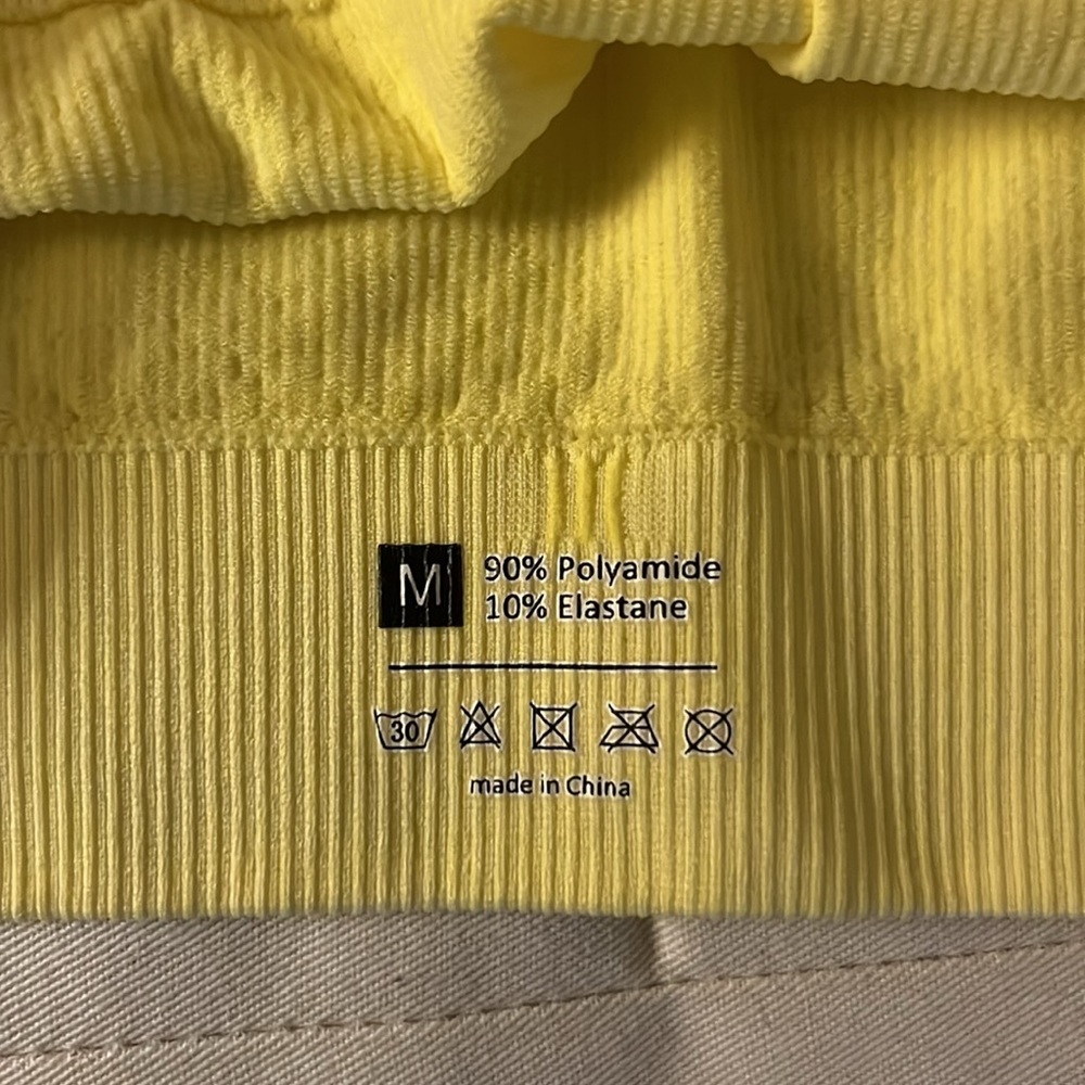 Yellow Workout set - Picture 4 of 5